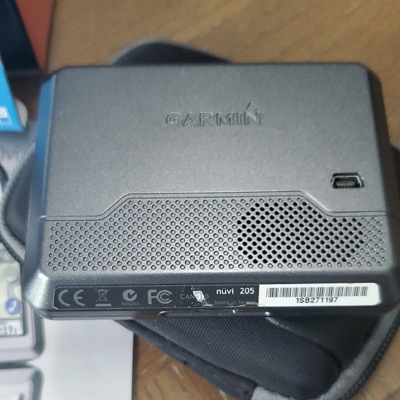 Garmin Black GPS Navigation System with LCD Display - Picture 3 of 4